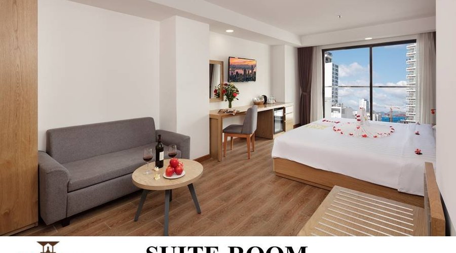 Twin bed/ Queen bed Over looking : city view
22m2 featuring
ROOM EQUIPMENT • Electronic key card • Fire alarm system • 32 inch televison • Mini frigde – Mini bar • Air – conditioning • Bathroom amenities • Personal safety box • Kettle • Bathtub/Shower • Hair – dryer • Slipper • Daily mineral water, tea and coffee Contact: (+84) (258) 3599.789 – (+84) (258) 599.668
Email: info@alenhatranghotel.com/ dosm@alenhatranghotel.com/ sm@alenhatranghotel.com