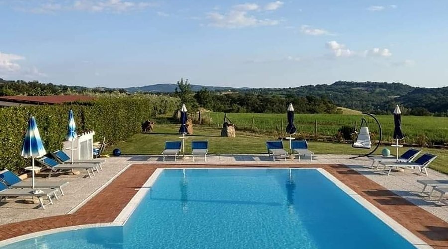 Vista sulla piscina