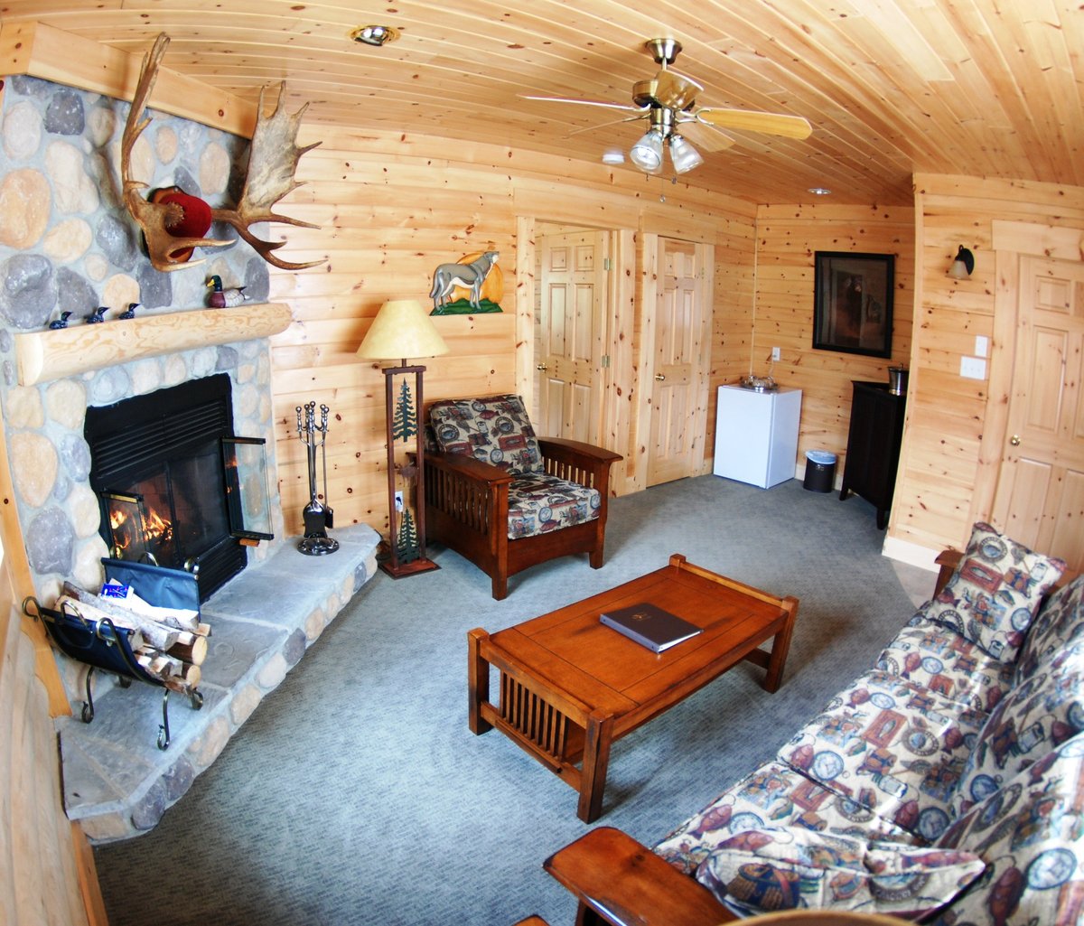 NORTH HAVEN RESORT Prices & Lodge Reviews (Utik Lake, Manitoba)