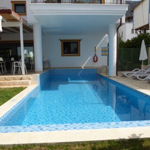 Small pool but never crowded