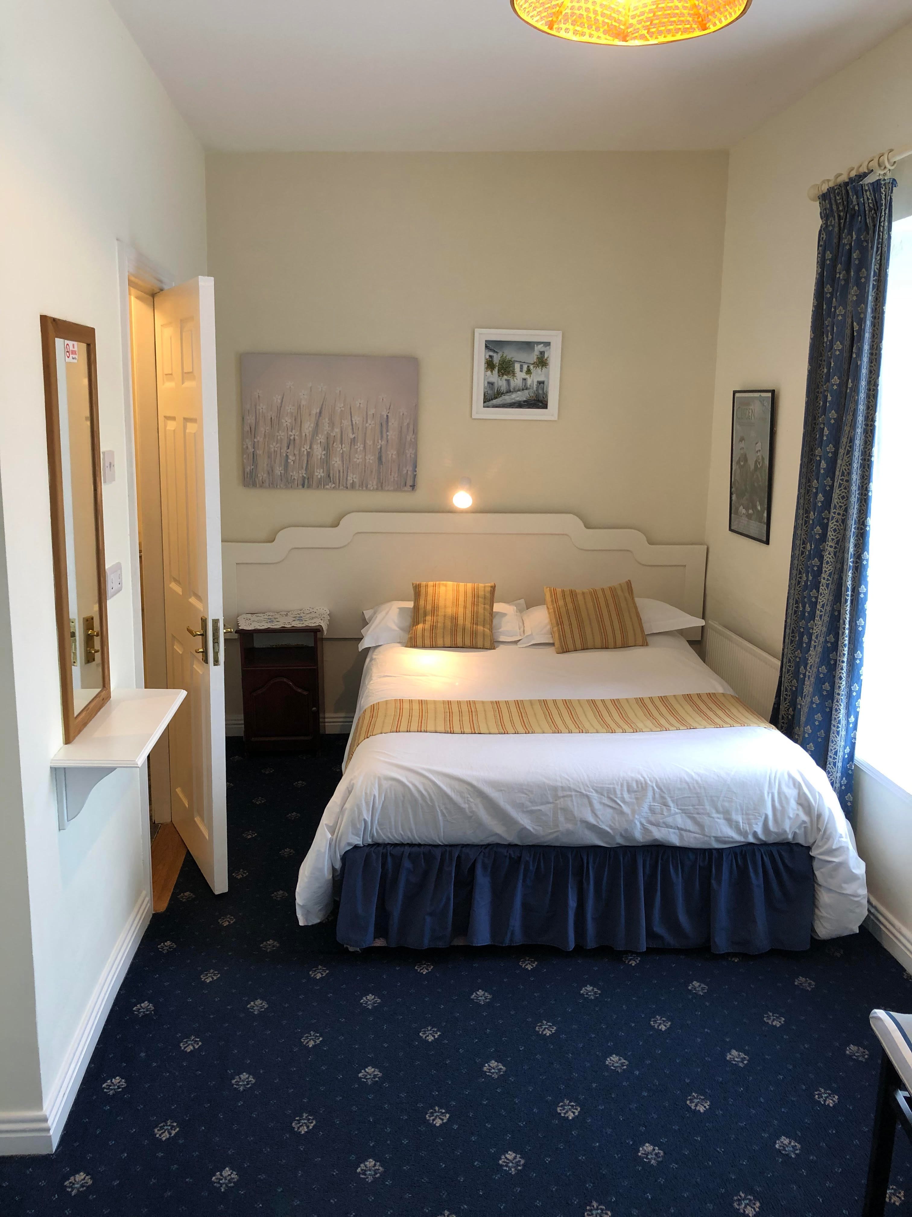 WHITE HEATHER HOUSE B & B - Prices & B&B Reviews (Clifden, Ireland)