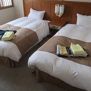 Twin beds, Room 403