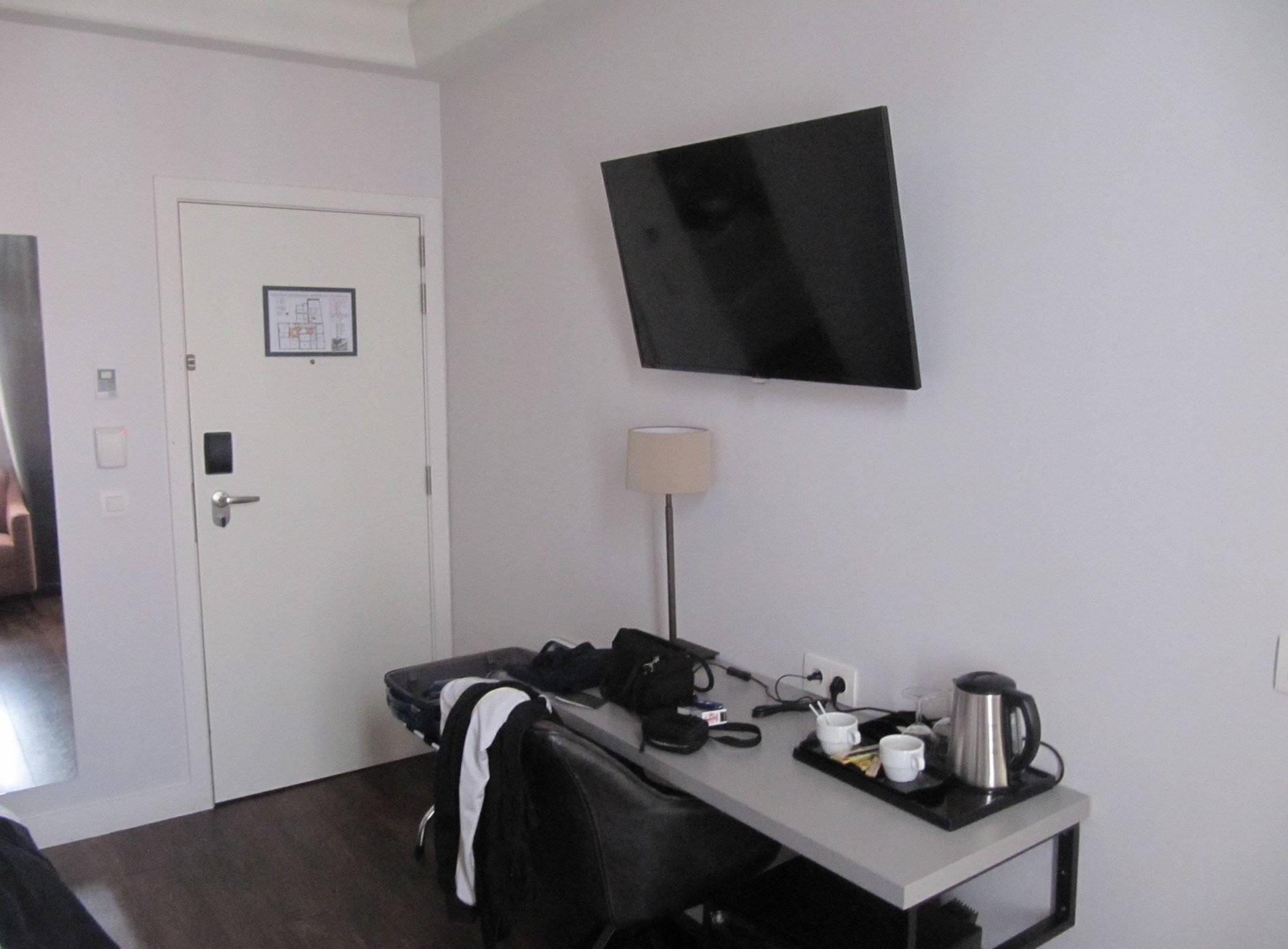 Hotel Tearoom New Regina by null