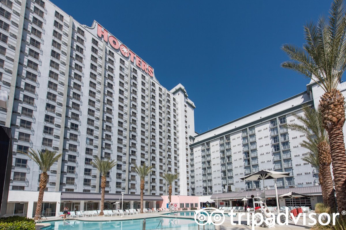 OYO Hotel & Casino Las Vegas Pool Pictures & Reviews - Tripadvisor