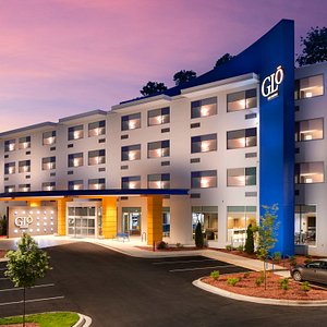 GLō Hotel Asheville-Blue Ridge Parkway in Asheville, image may contain: Hotel, Inn, Office Building, City