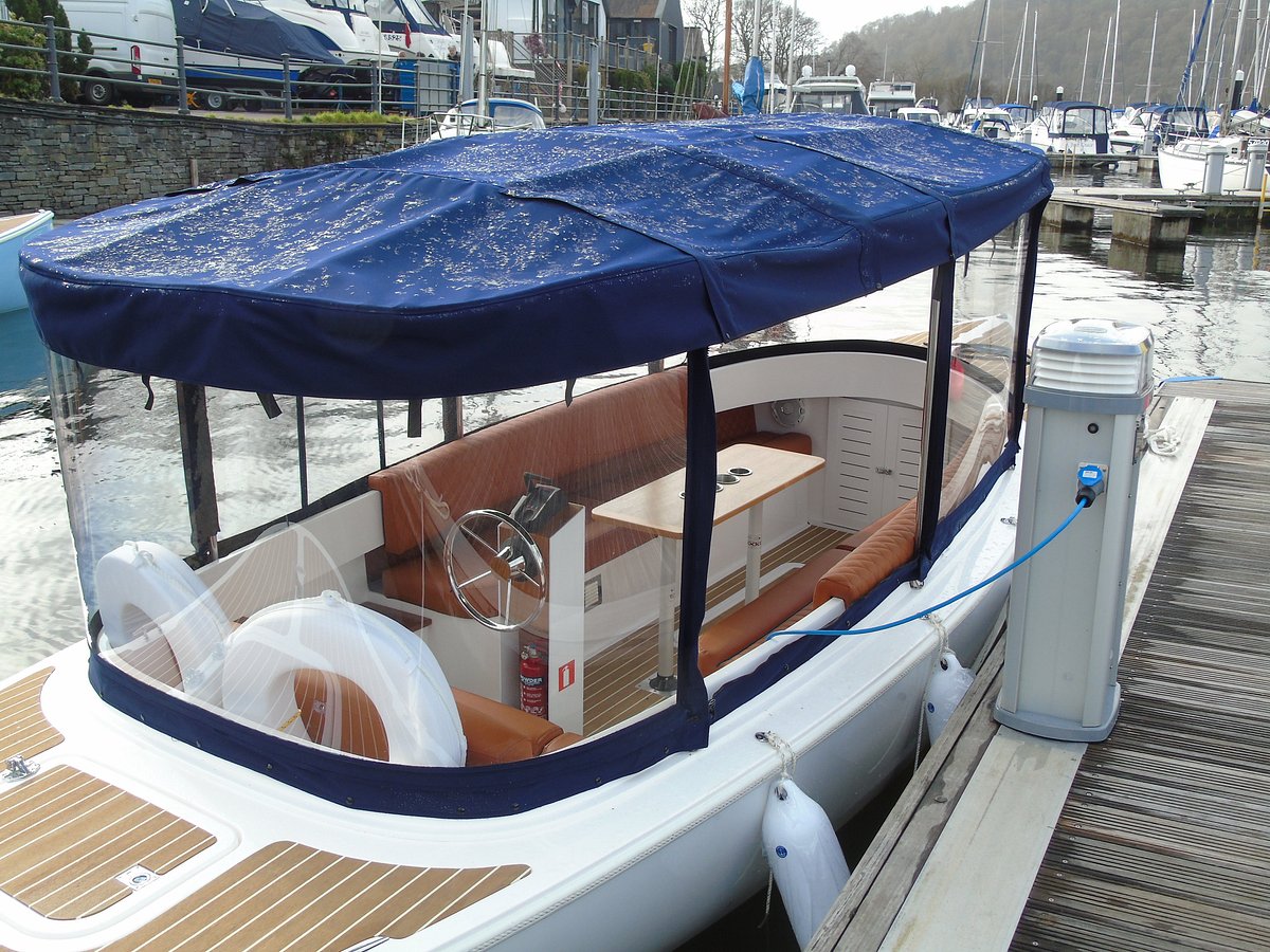 luxury yacht hire windermere