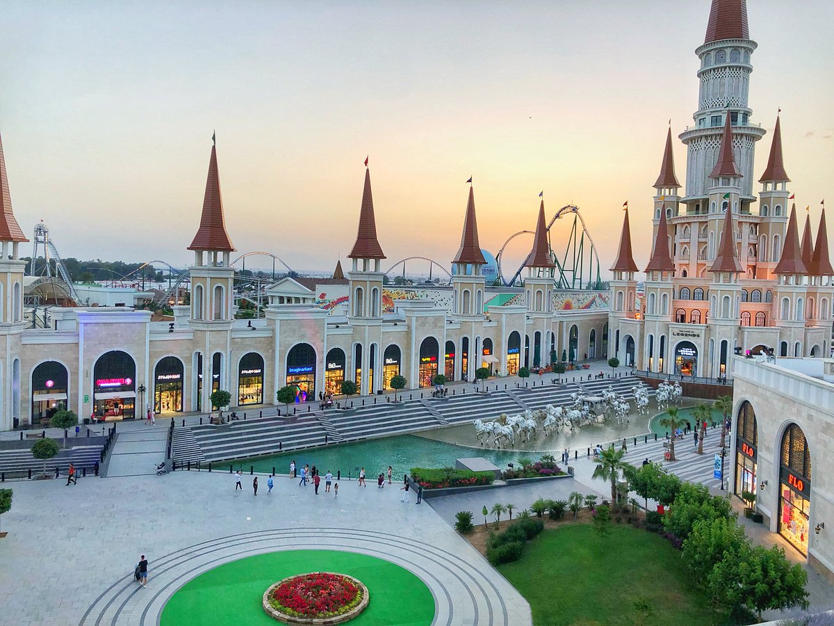 Land of legends antalya отзывы. Анталья Серик Кадрие the Land of Legends Typhoon Coaster. The Land of Legends Kingdom Hotel 5*. Центральный парк Кадрие. Анталья Серик Кадрие улица Ататюрк 515 the Land of Legends Kingdom Hotel.