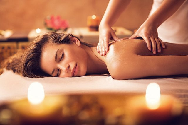 woman at Akzara Thematic Spa