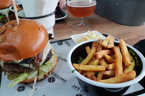 THE BURGERS BY PAUL VRABIE, Bucharest - Drumul Taberei - Menu, Prices &  Restaurant Reviews - Tripadvisor