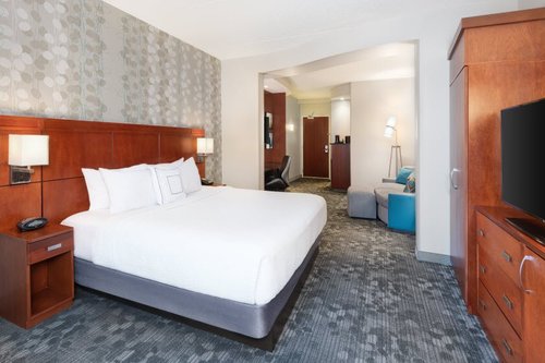 COURTYARD BY MARRIOTT PITTSBURGH WASHINGTON/MEADOW LANDS $122 ($̶1̶3̶6̶ ...