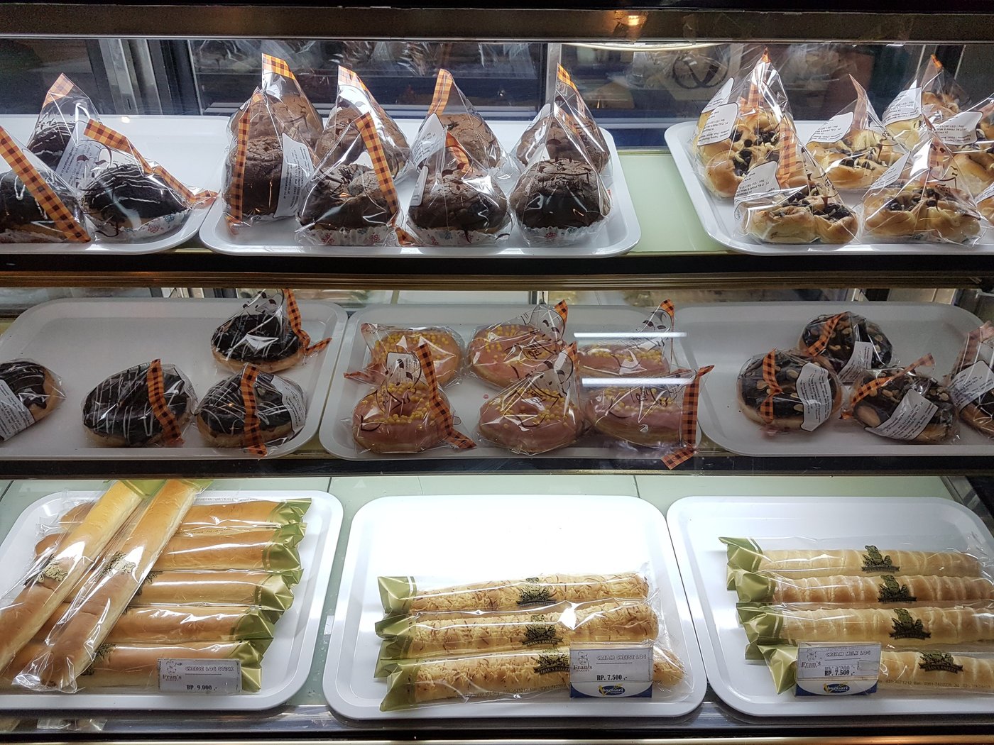 Frans Bakery, 수라바야 - 레스토랑 리뷰 - 트립어드바이저