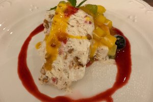 用餐 