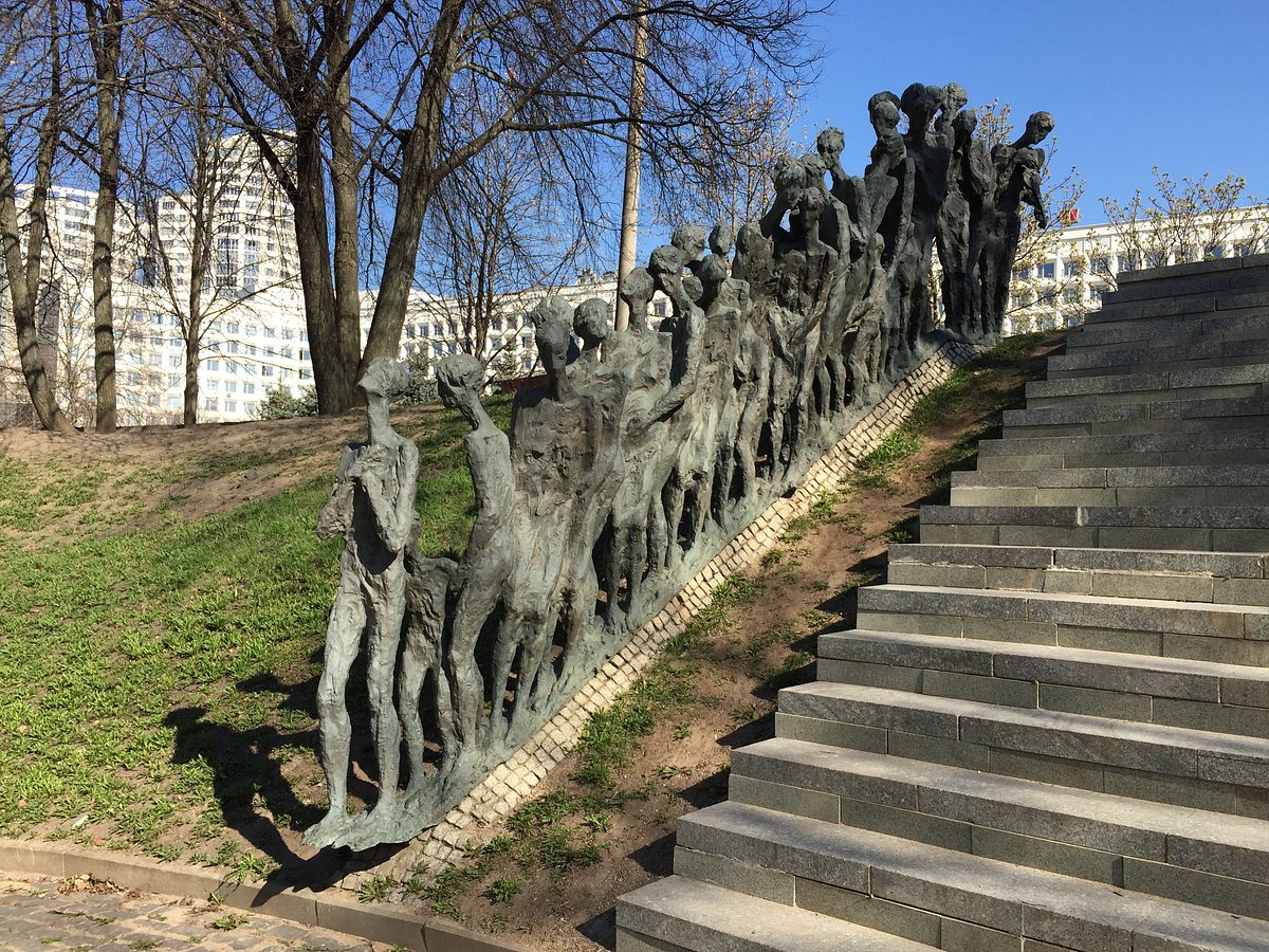 Памятник пяти тысячам евреев погибших 2 марта 1942 года, Минск: лучшие  советы перед посещением - Tripadvisor