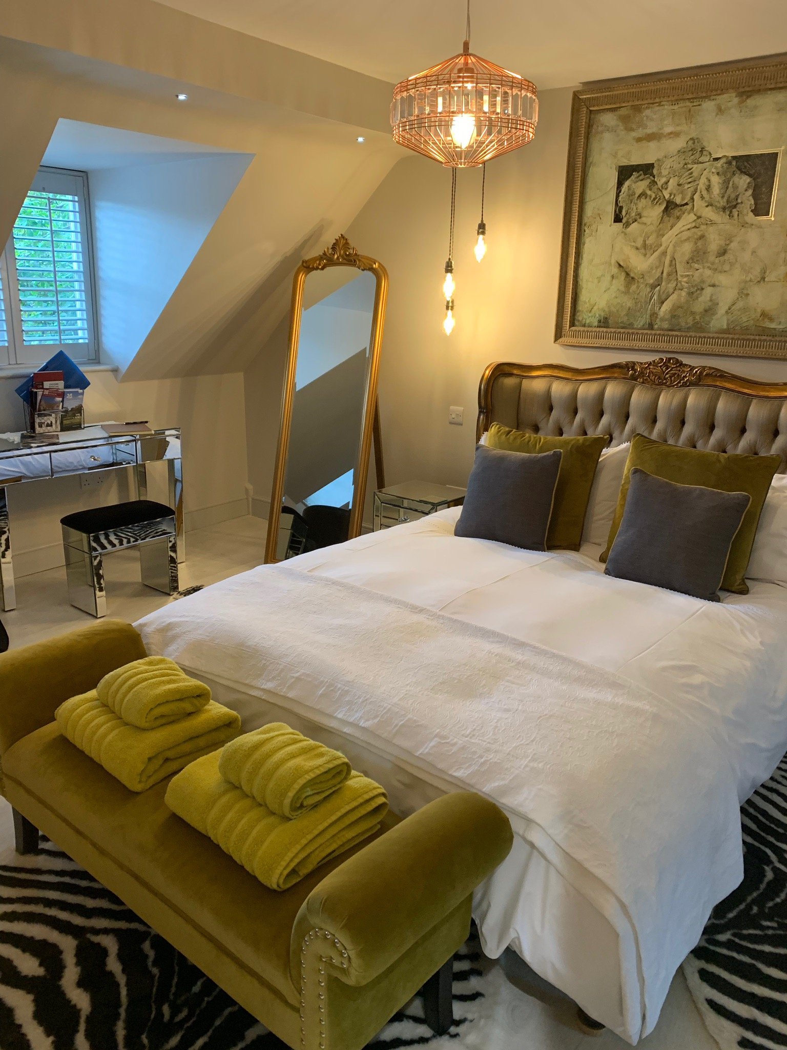 WHISPERING COTTAGES BED AND BREAKFAST - B&B Reviews (Oxford, England)