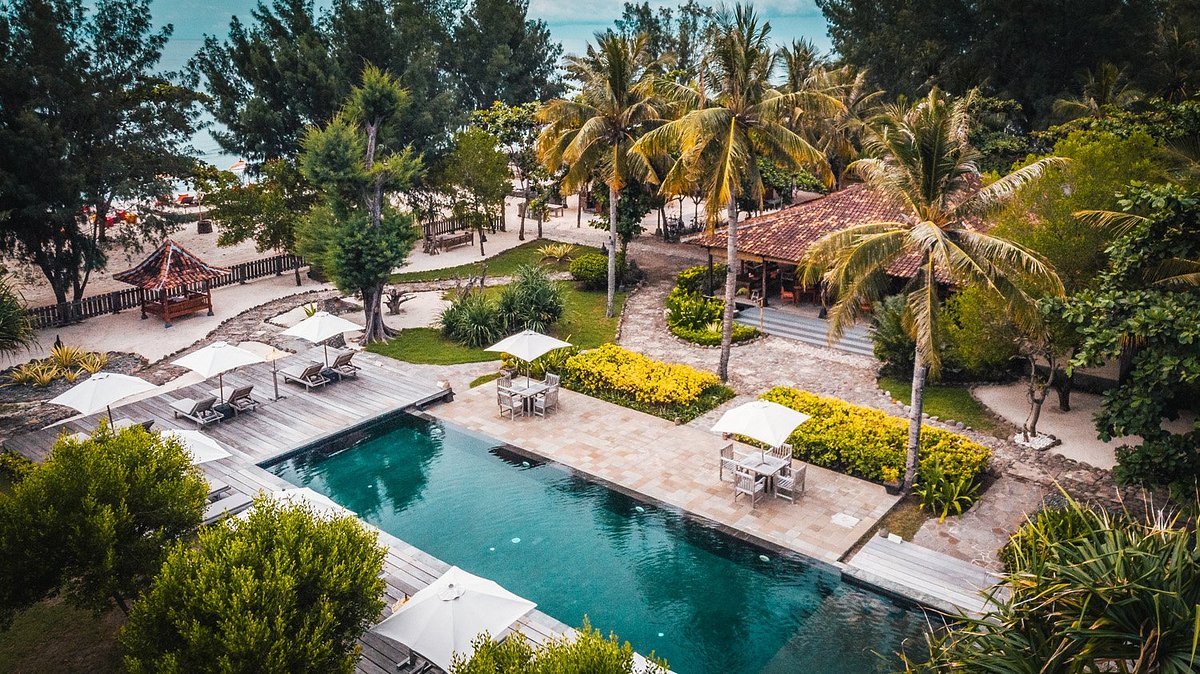 Desa Dunia Beda Beach Resort, hotel in Lombok