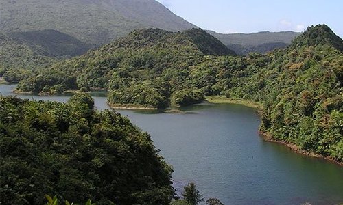 A huge lake of fresh water found in Morne Trois Piton in the nature island of Dominica. Even the journey is captivating. But the view from the top leaves the best of us speechless