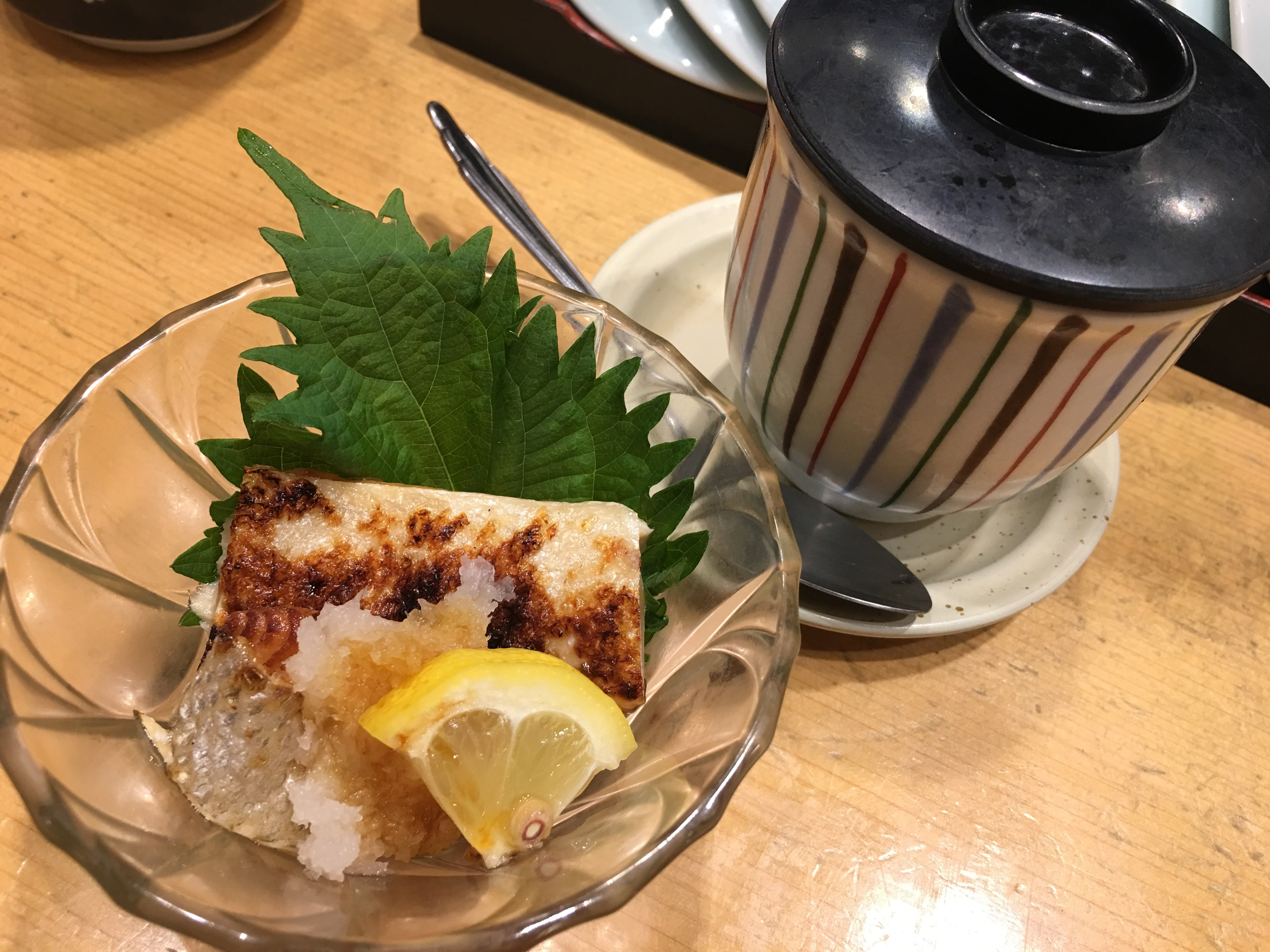 Conveyor belt sushi outlet ginza