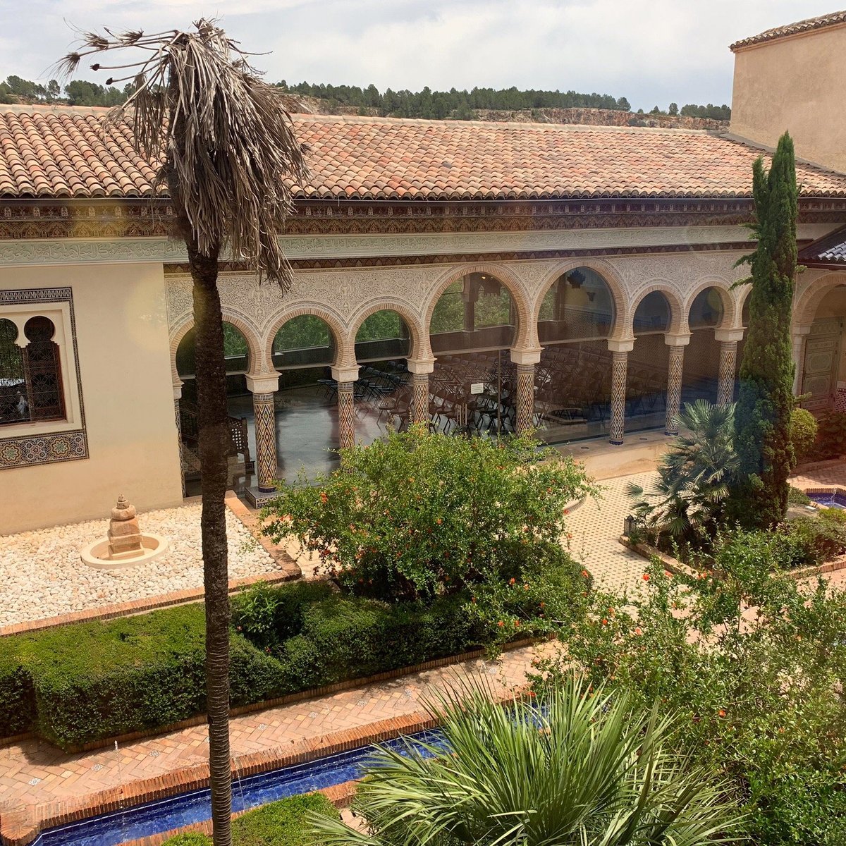 PALACIO DE LOS CONDES DE CERVELLÓN CANTABRIA ESPAÑA