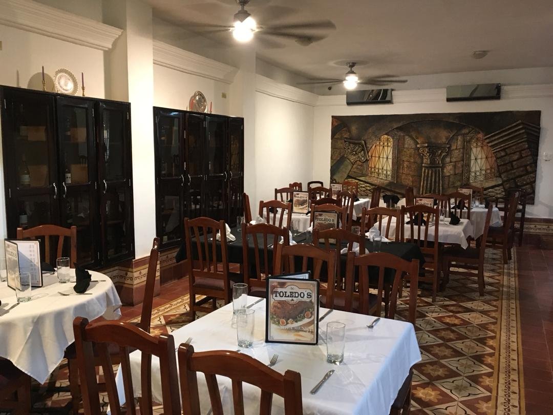 Tunas restaurant discount