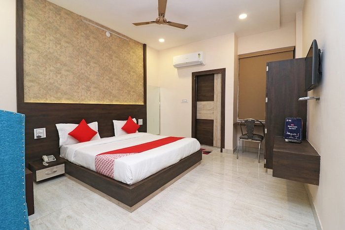 OYO 18894 ANAND LUXURY VILLA - Hotel Reviews (Lucknow, India)