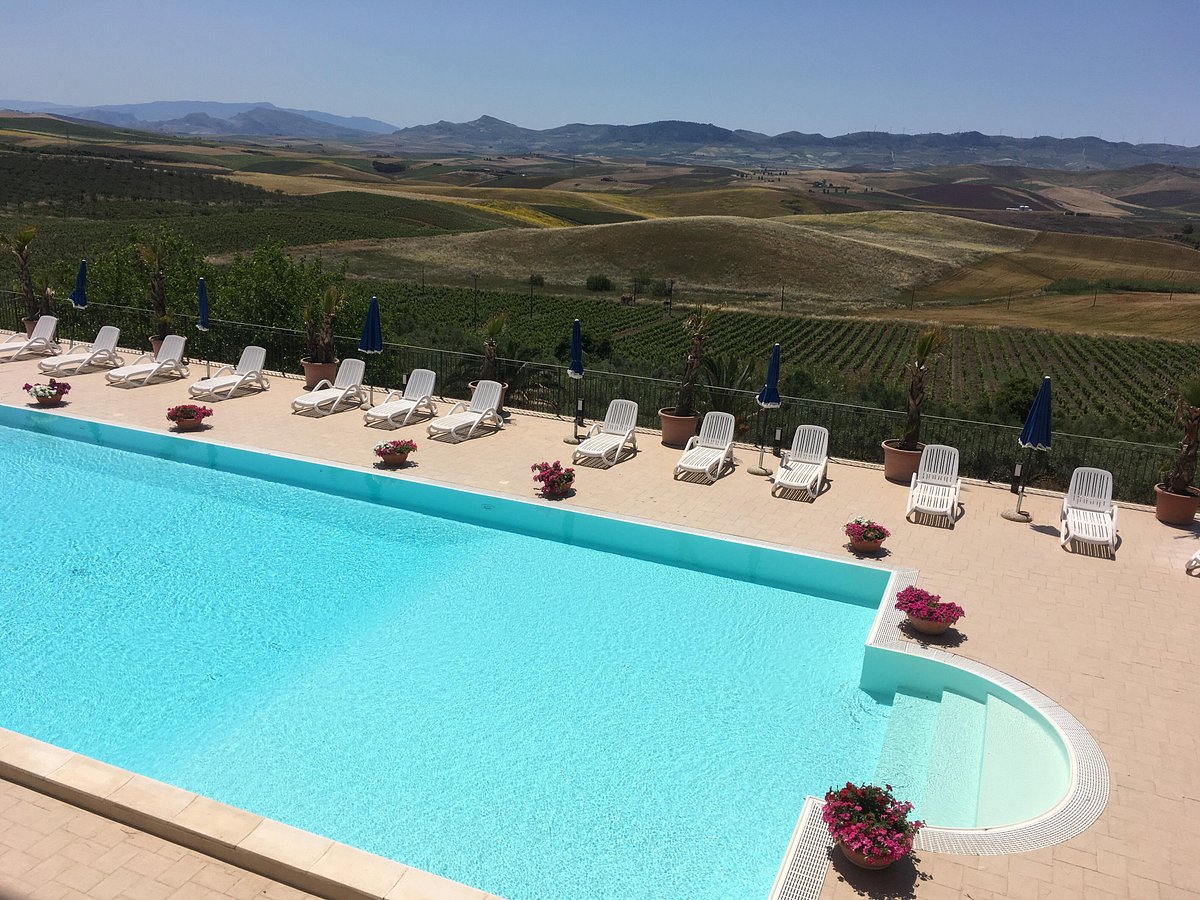 Agriturismo Sirignano Wine Resort, hotell i Sicilia