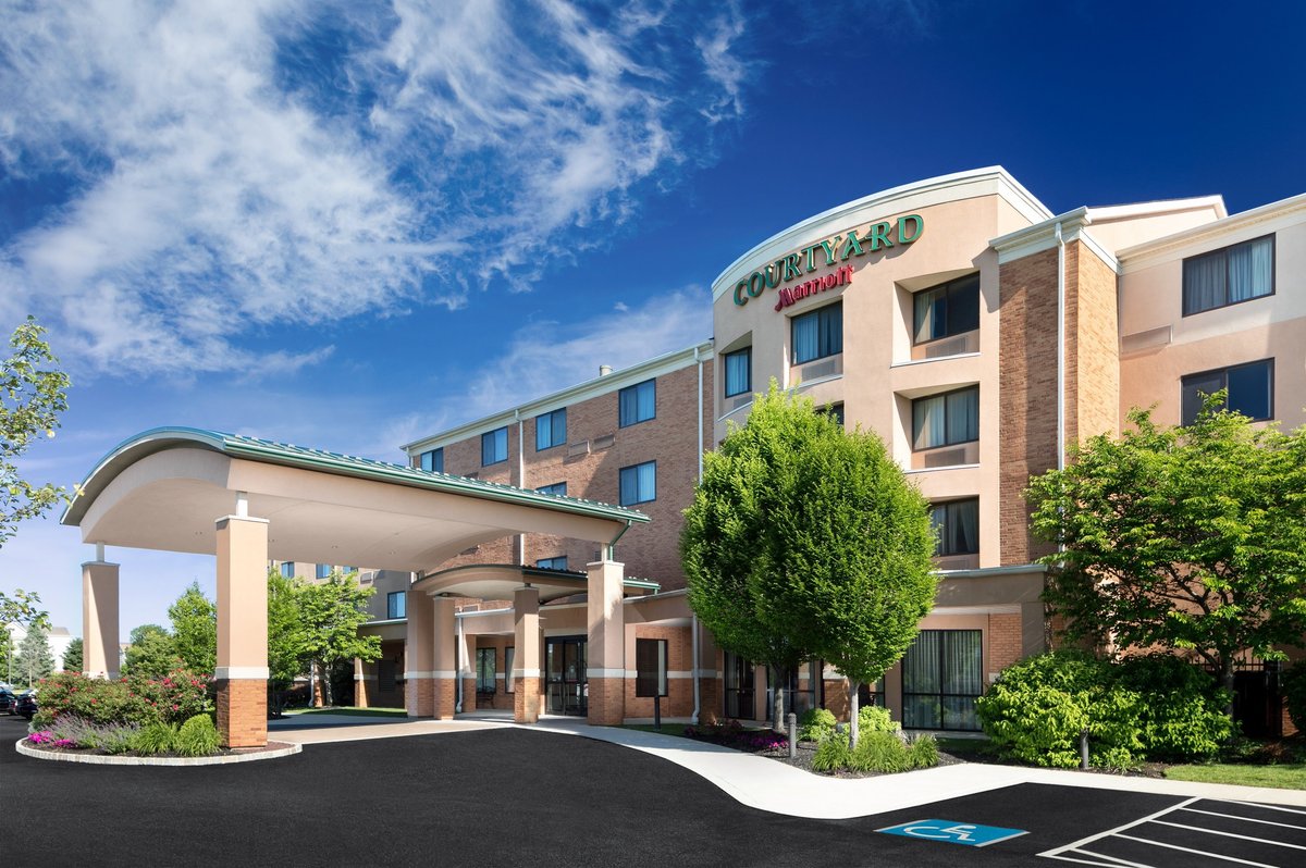 hotels in bethlehem pa with indoor pool