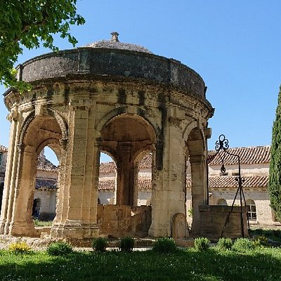 languedoc roussillon monuments