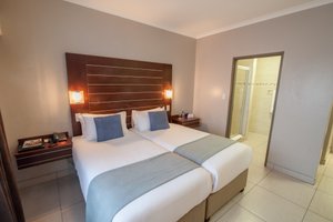 Room & Suite