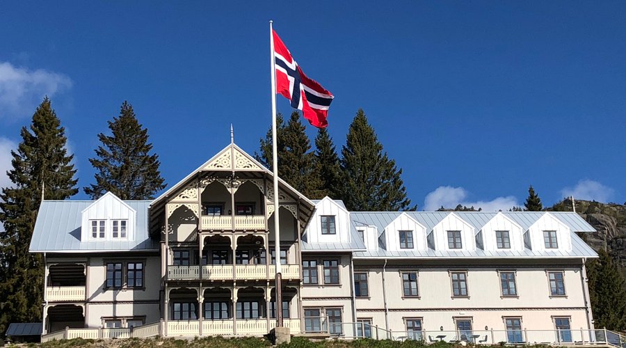 Eikerapen Gjestegård in Åseral.