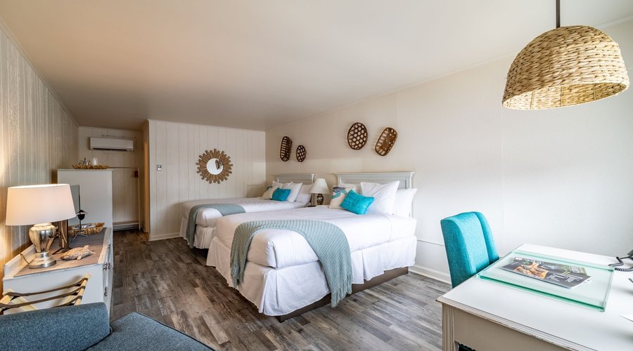 Queen Deluxe Room 