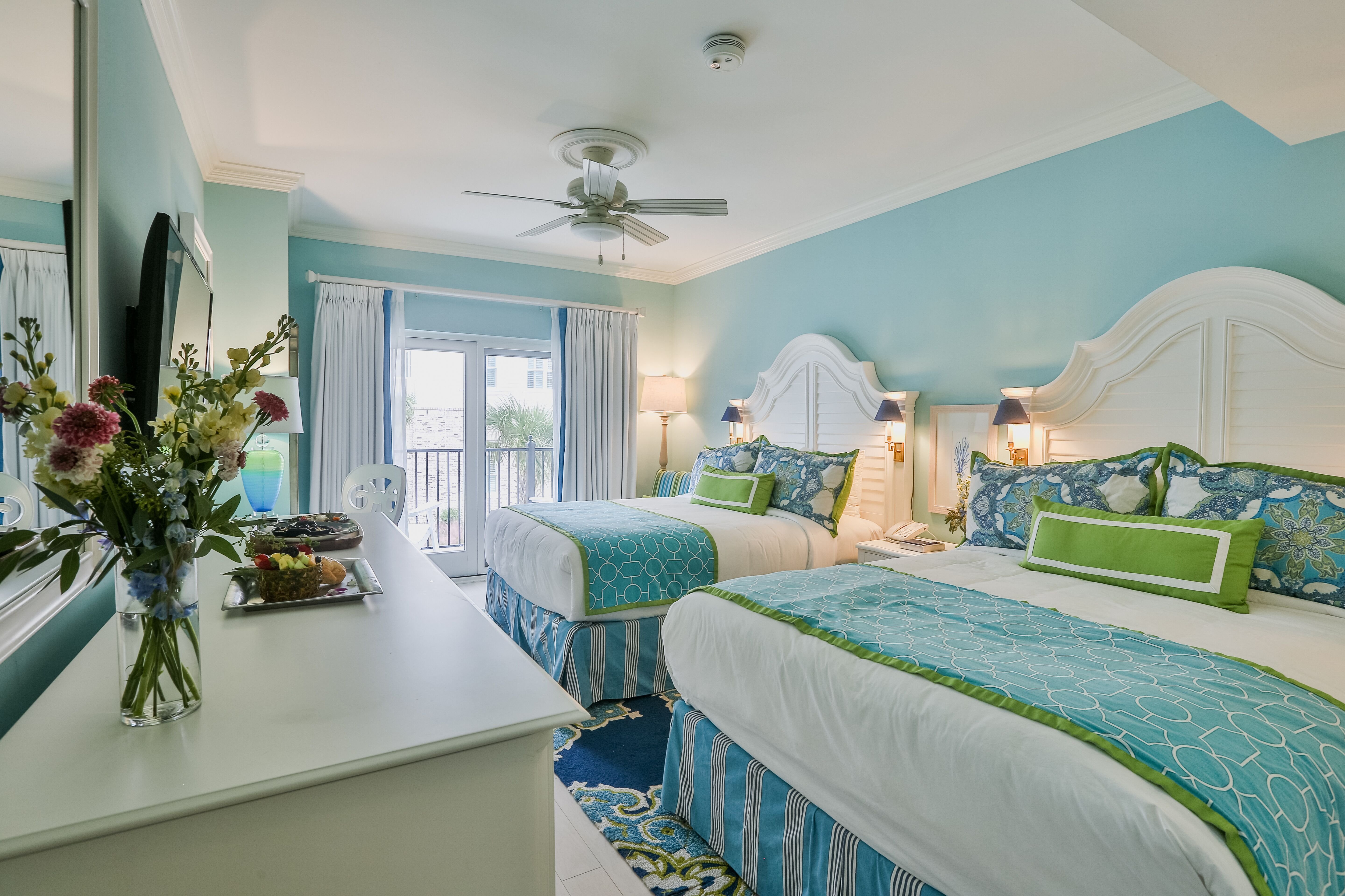 Harborside At Charleston Harbor Resort And Marina Rooms: Pictures ...