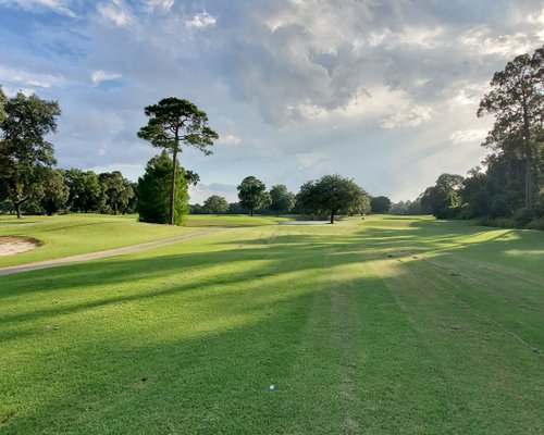 red hook golf club driving range