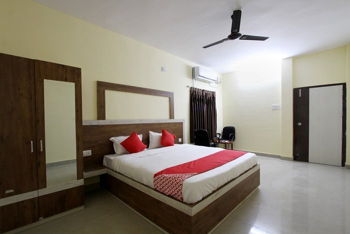 OYO 24267 A2 WHITEROSE - Hotel Reviews (Bhubaneswar, Odisha)