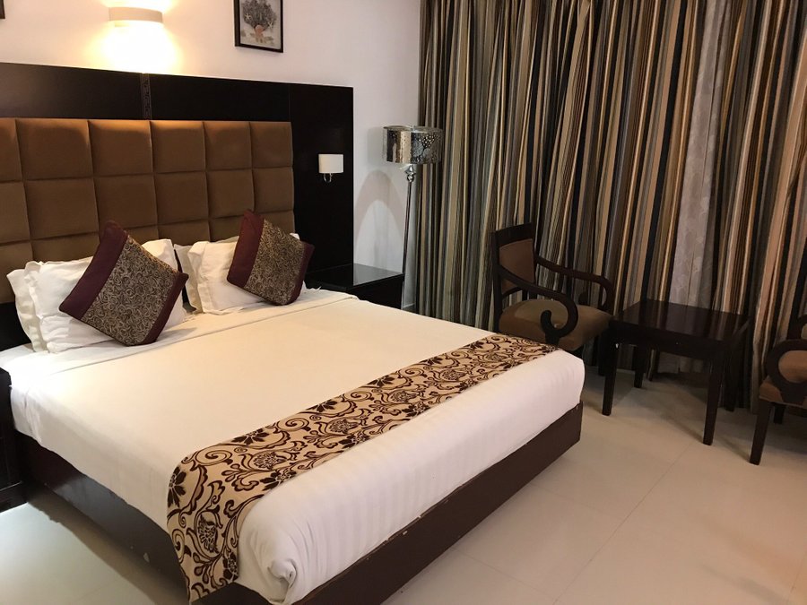 RAJ RESIDENCY - Prices & Hotel Reviews (Kanhangad, India) - Tripadvisor