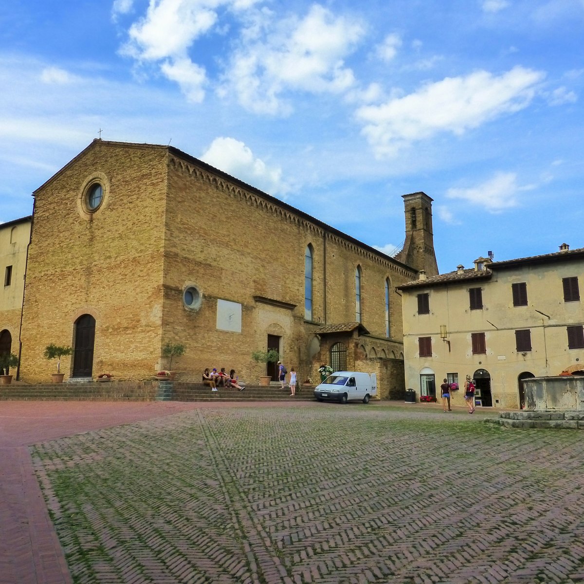 Piazza Sant'Agostino (San Gimignano): All You Need to Know