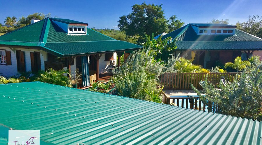 Vue sur les Lodge KALYAAN et SURYA depuis la mezzanine de SAPANA..