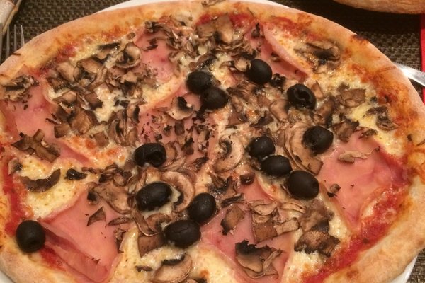 Pizza Siciliana - Picture of La siciliana, Corsica - Tripadvisor