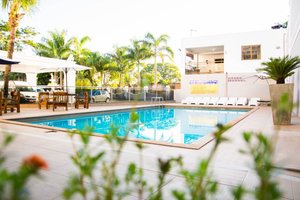 Piscina e praia