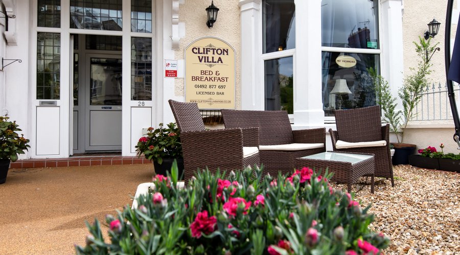 Clifton Villa Front Garden