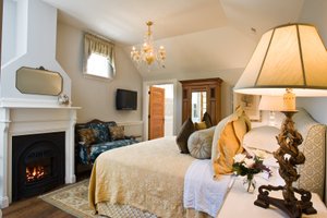 Room & Suite