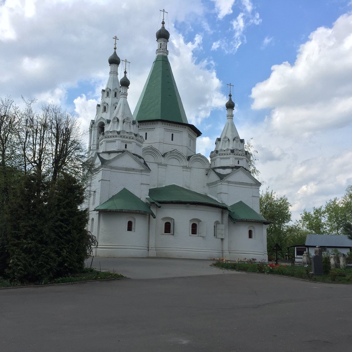 Храм Живоначальной Троицы в Троицком-Голенищеве, Москва - Tripadvisor