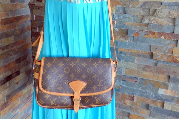 Louis+Vuitton+Pochette+M%C3%A9tis+Shoulder+Bag+Brown+Canvas for sale online