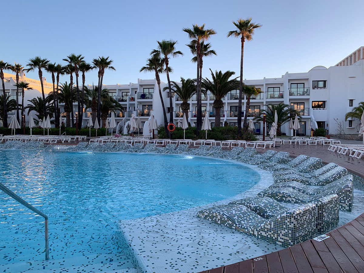 Grand Palladium White Island Resort &amp; Spa, hotel en Ibiza