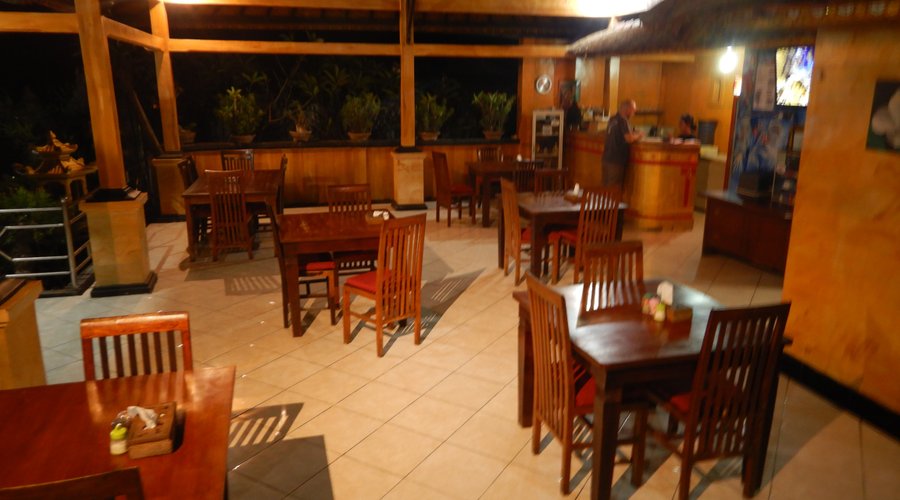 salle de restaurant à l'étage
