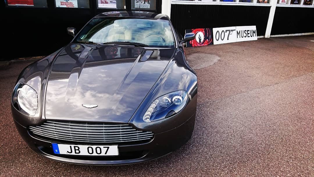 aston-martin-plate-jb.jpg?w=1100&h=-1&s=1