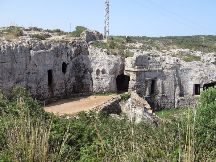 Imagen 1 de Necrópolis de Cala Morell