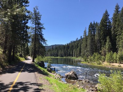 Detalhe do cardápio de sobremesas, preços de fevereiro de 2019 - Picture of  Christy Hill Restaurant, Tahoe City - Tripadvisor