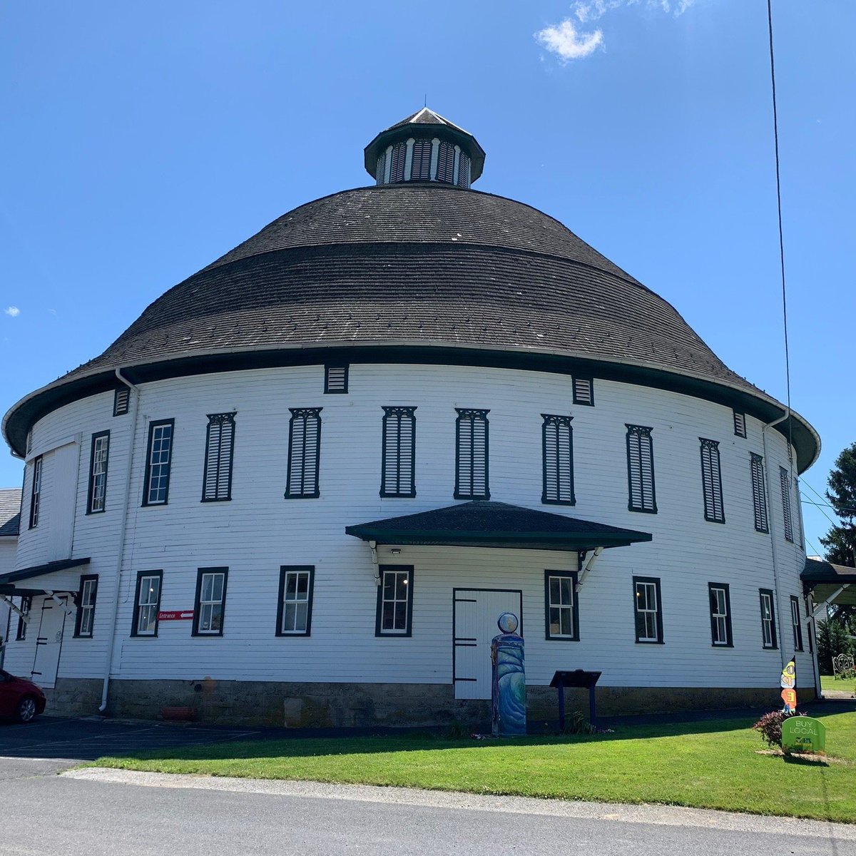 The Historic Round Barn & Farm Market (Biglerville) - All You Need to