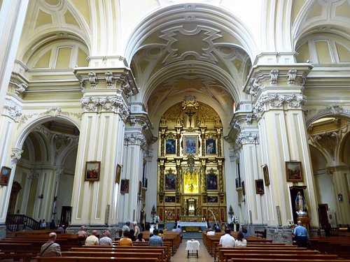 visit madrid cathedral