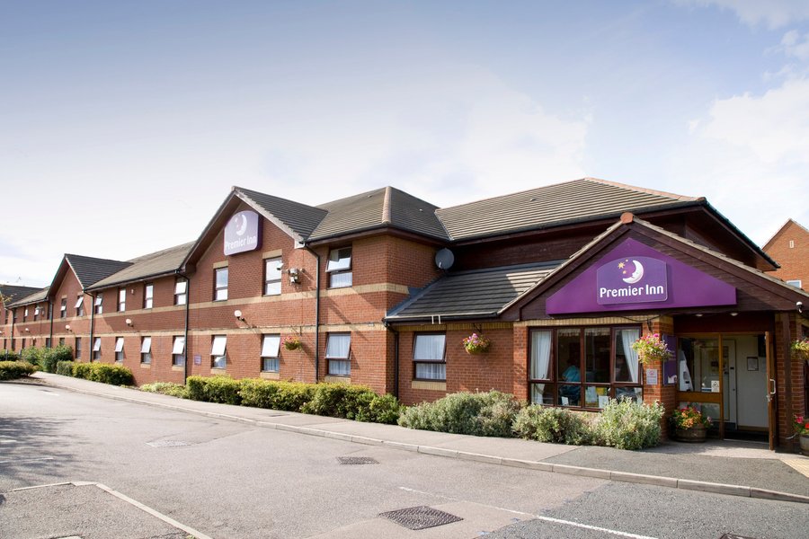 Premier Inn Thurrock East Hotel - UPDATED Prices, Reviews & Photos ...